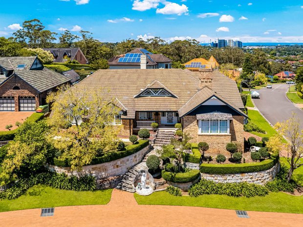 Luxury Homes With Game Room For Sale In Glenhaven New South Wales luxury-homes-with-game-room-for-sale-in-glenhaven-new-south-wales