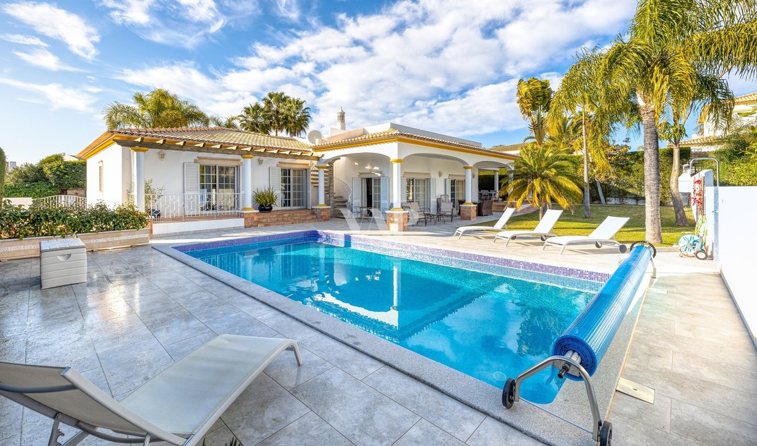 4 Bedroom Villa For Sale In Quinta Da Balaia, In Albufeira, Algarve