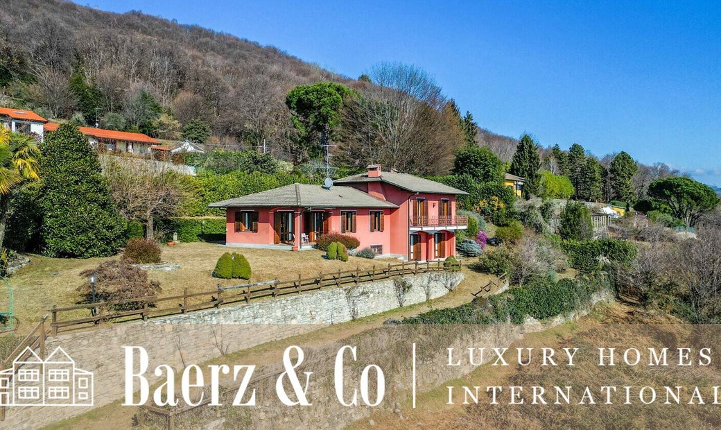 Lake Maggiore House For Sale With Four Bedrooms And En Lesa, Piamonte, Italia En Venta (12516438)