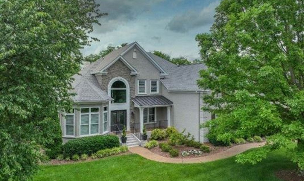 Entertainer's Dream On Gracie Lake In Gallatin, Tennessee, United