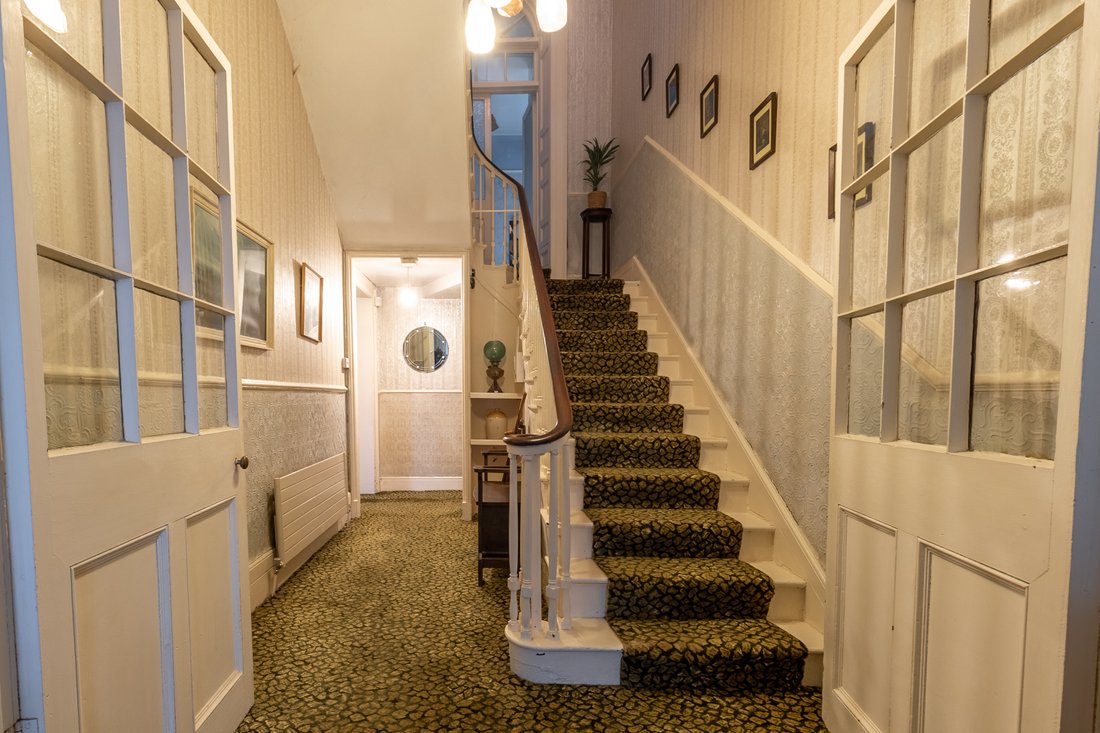 Castlewhite House In The Viaduct, County Cork, Ireland For Sale (12518450)