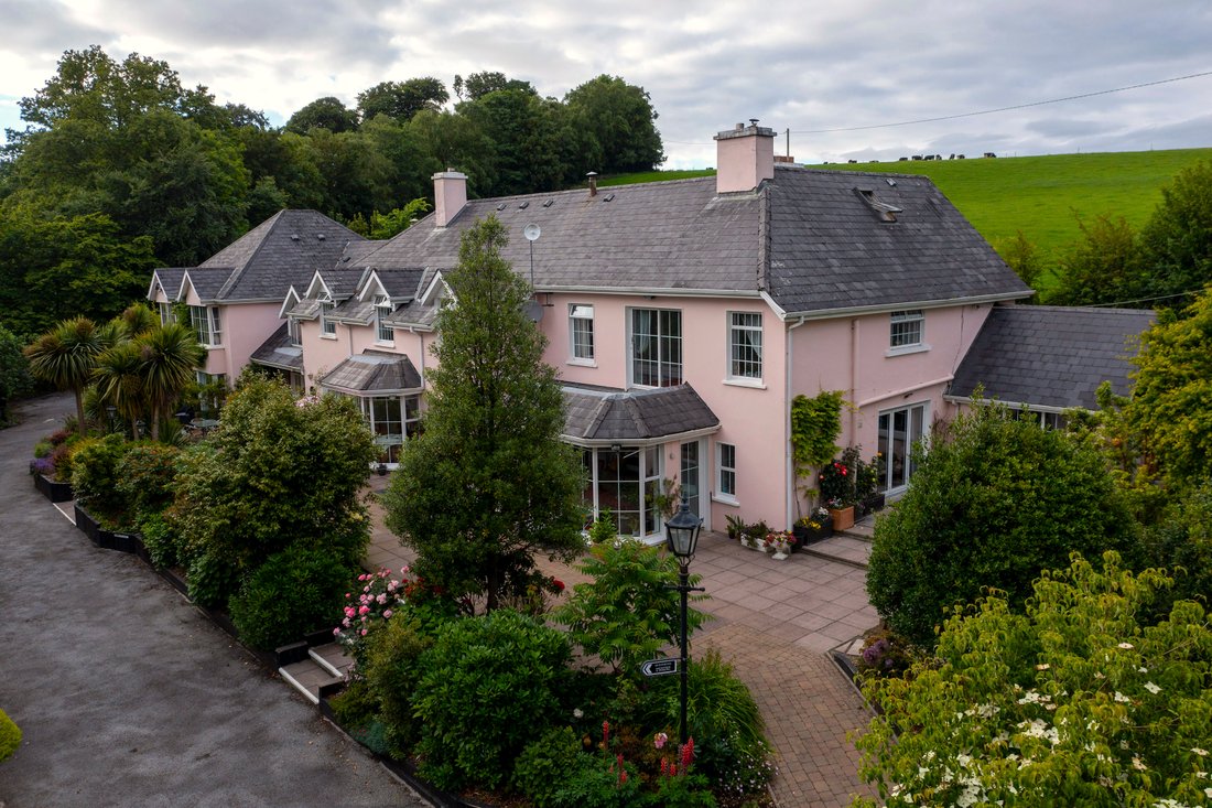 Grove Lodge In County Kerry, Ireland For Sale (12518432)
