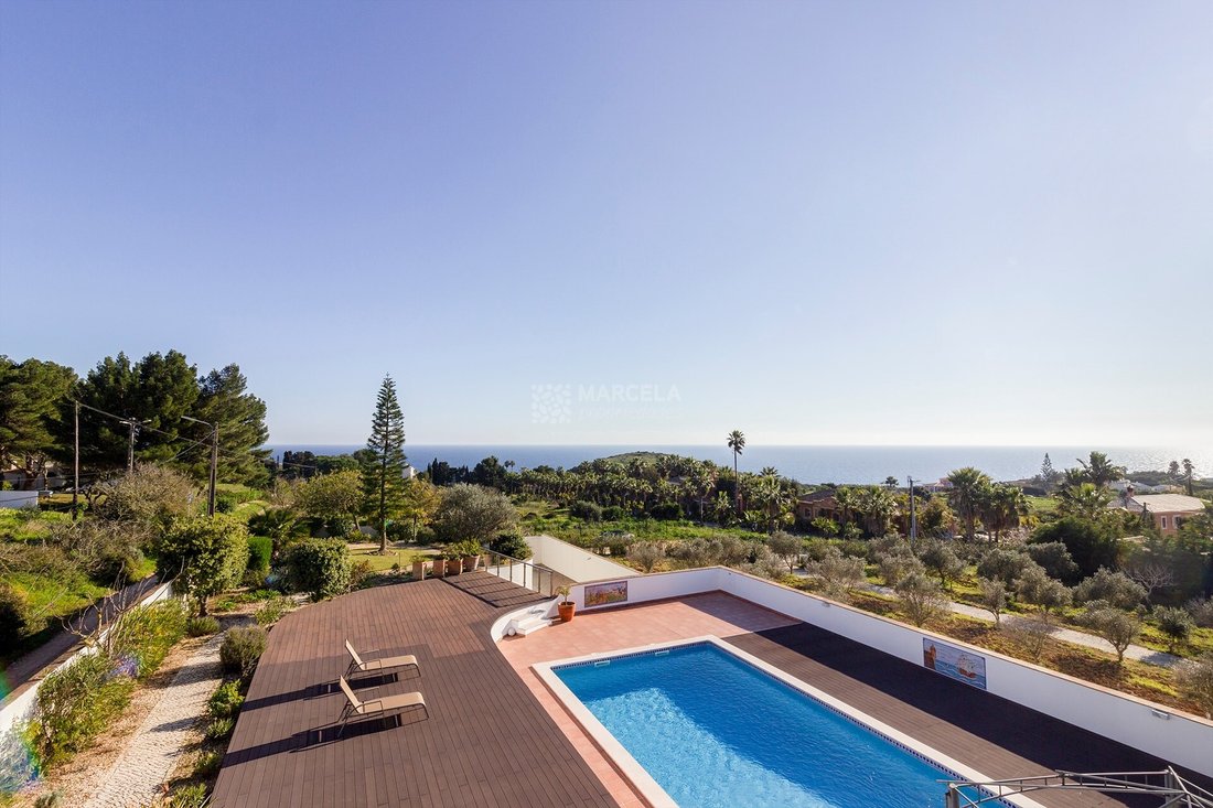 Villa With Excellent Views Of 360º Of The Sea And In Burgau, Algarve