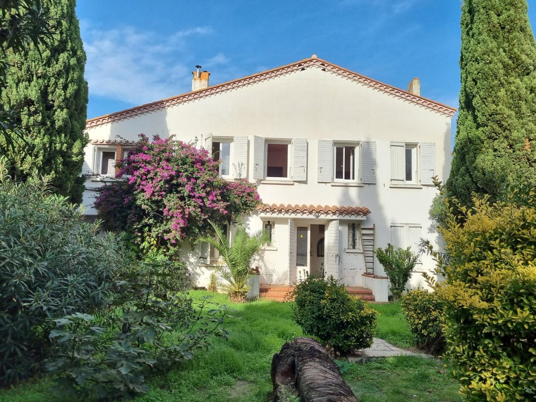 Exclusive Mas On A Plot Of More Than 1.8 In Perpignan, Occitanie