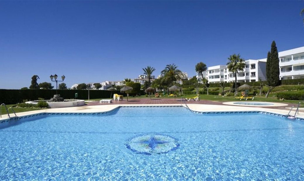 Apartment Apartamento For Rent In Miraflores, In Málaga, Andalusien