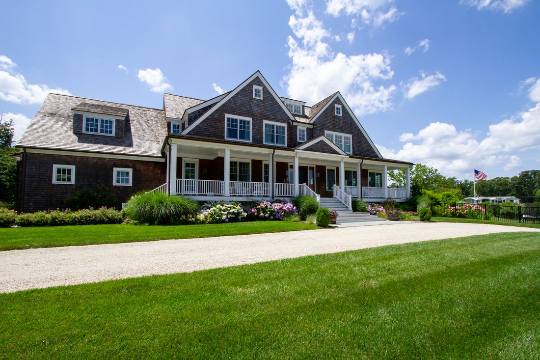 Hampton Style Waterfront Home In Rumson, New Jersey, United States For Sale (12518760)