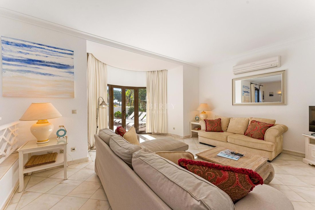 A 3 Bedroom Semi Detached Villa With Lake Views In Almancil, Algarve