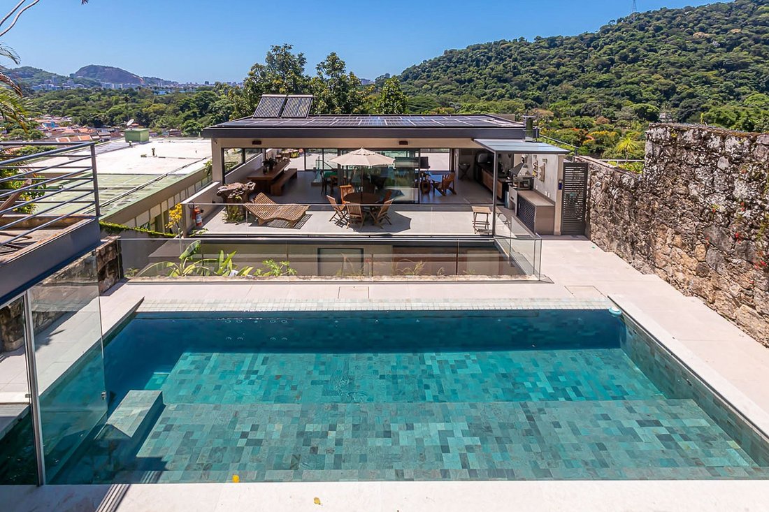 Villa in Rio de Janeiro, State of Rio de Janeiro, Brazil 2 - 12522392