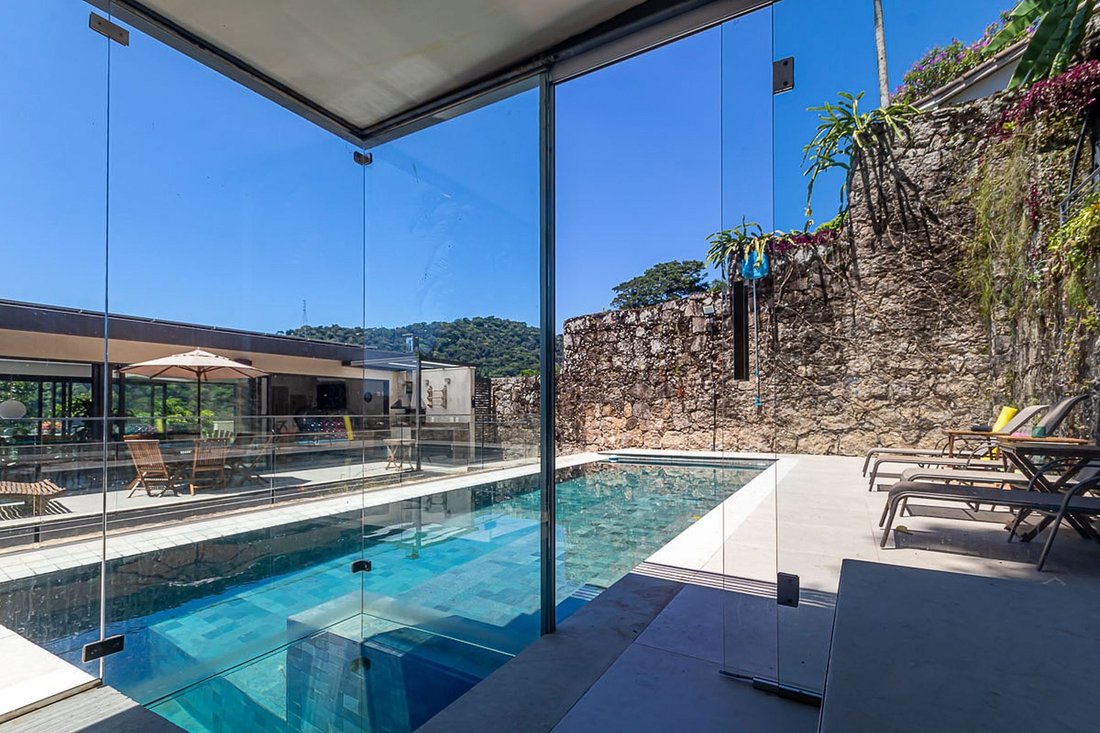 Villa in Rio de Janeiro, State of Rio de Janeiro, Brazil 4 - 12522392