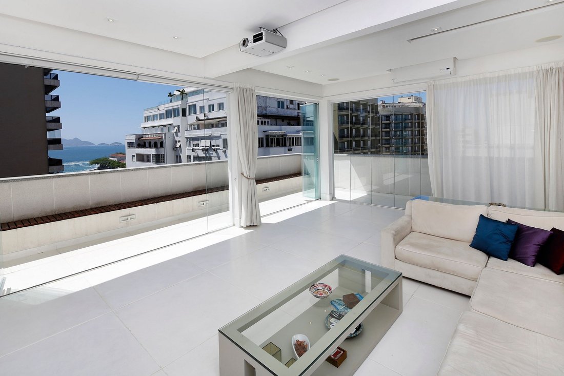 Apartment in Rio de Janeiro, State of Rio de Janeiro, Brazil 2 - 12522256