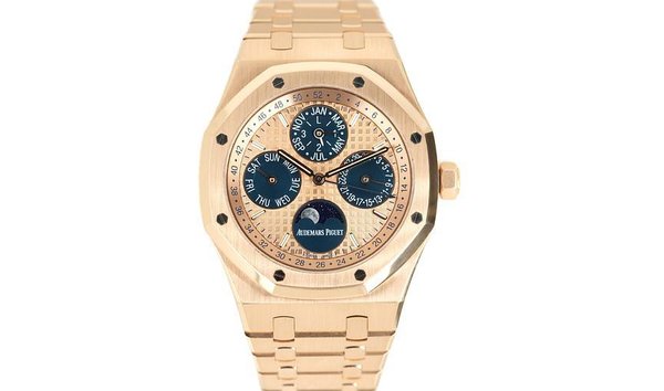 Watches - 53 Audemars Piguet Royal Oak for sale on JamesEdition