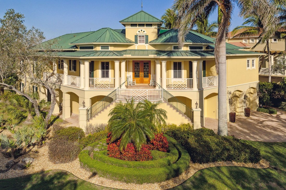 marco-island-hideaway-beach-in-marco-island-florida-united-states-for