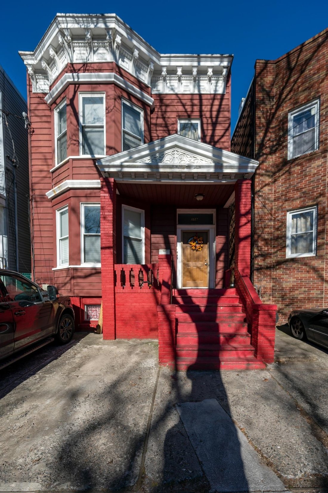 258 Bowers St, Jc, Heights, Nj, 07307 In Jersey City, New Jersey, Stati