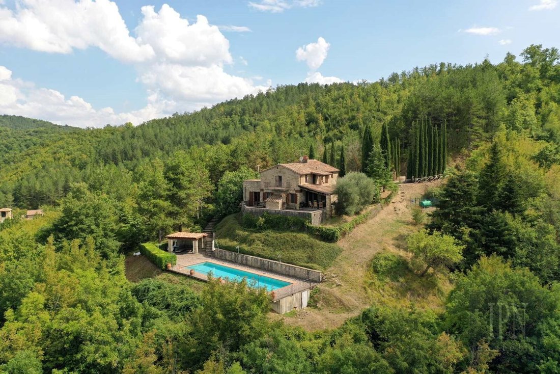 Country House in Pietralunga, Umbria, Italy 4 - 12522726