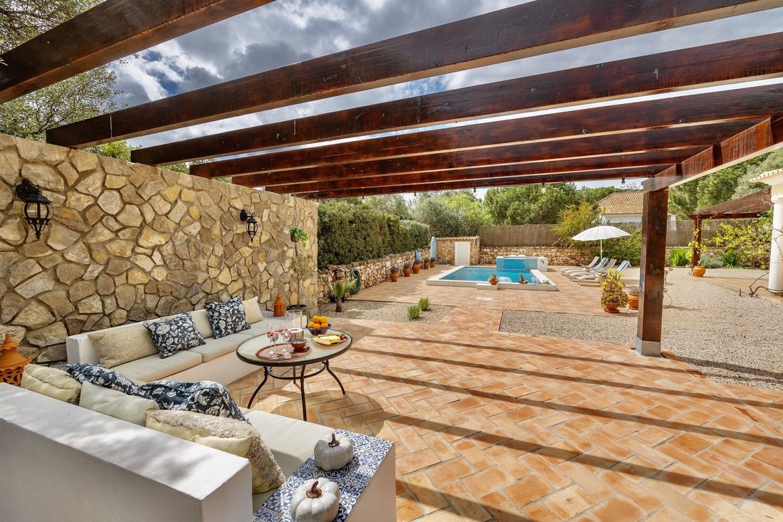 3 Bedroom Villa, Central Algarve Loule Dans Loulé, District De Faro, Portugal à Vendre (12524517)