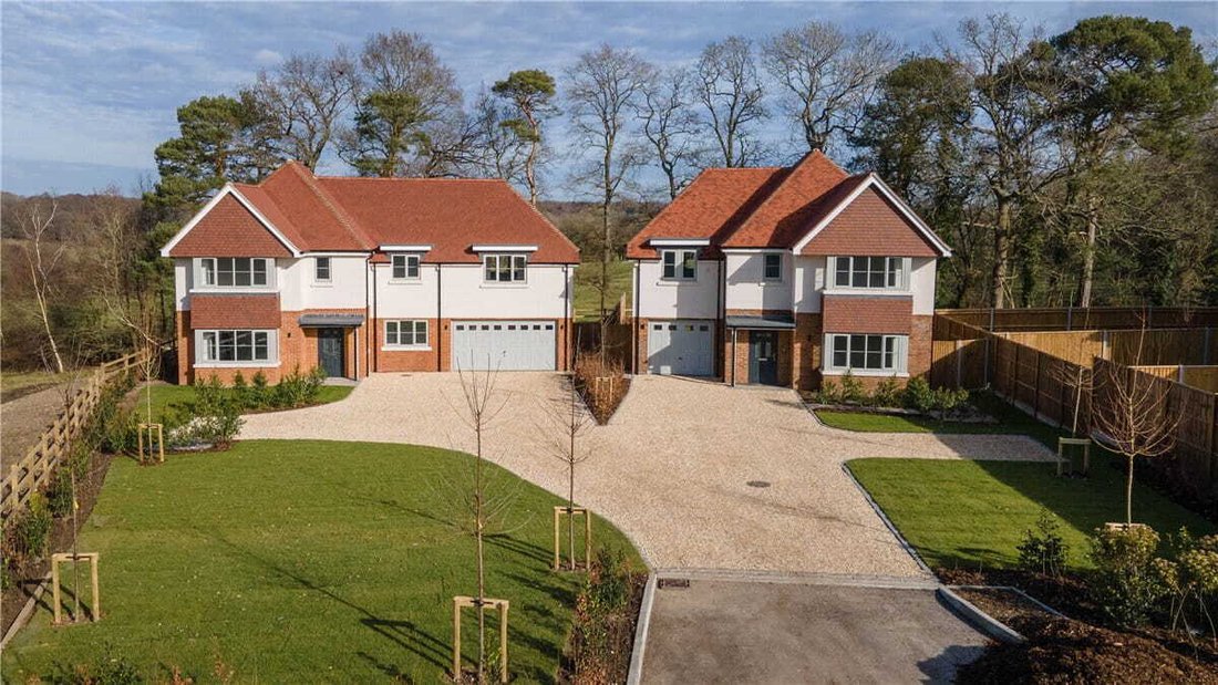 Meadow Way, Headley Rg19 En Headley, Inglaterra, Reino Unido En Venta