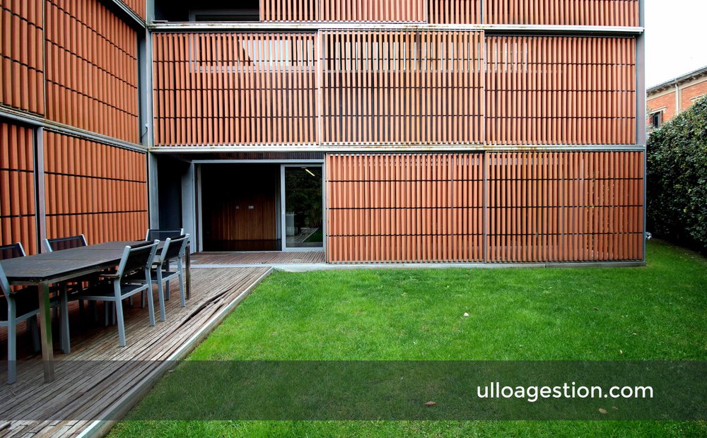 Lujo casas con piscina cubierta en venta en Navarra, España | JamesEdition