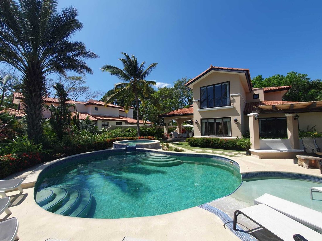 Beautiful House Facing The Lake And Very In Rio Hato, Coclé Province