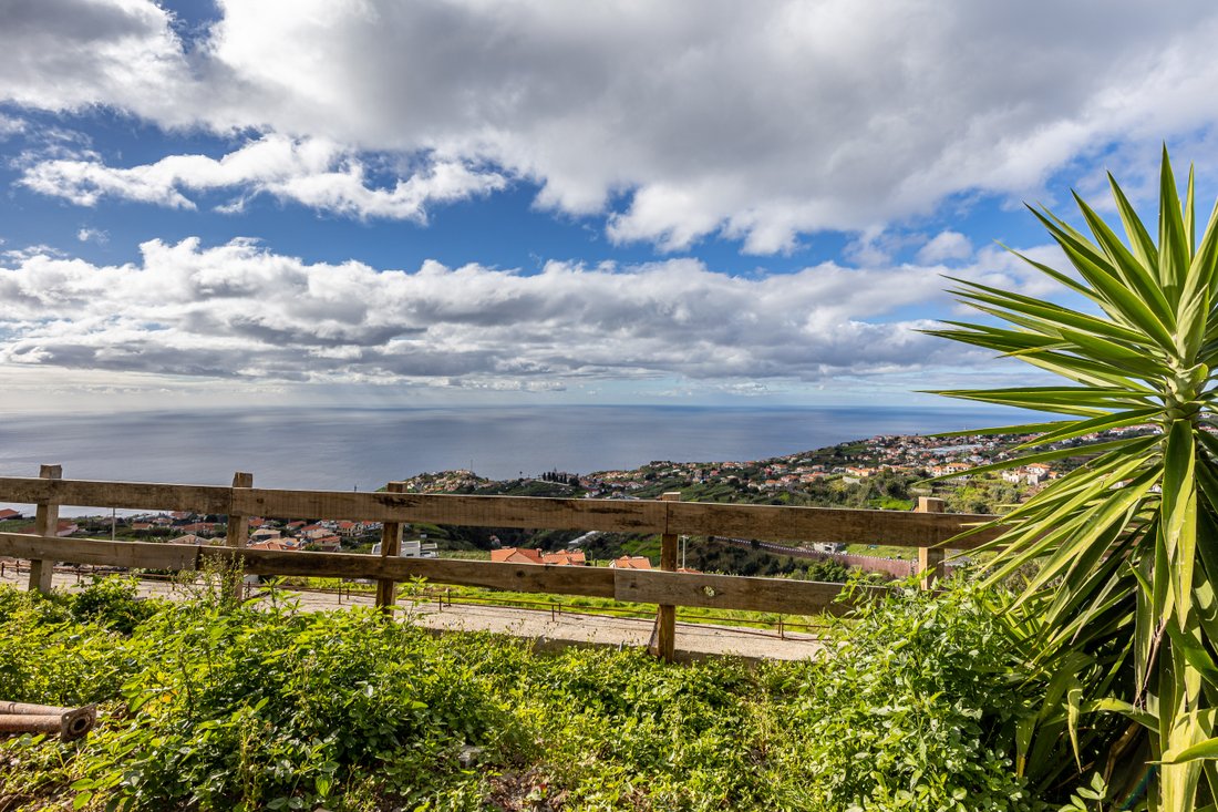 Modern Villa With Swimming Pool Located In In Ponta Do Sol, Madeira
