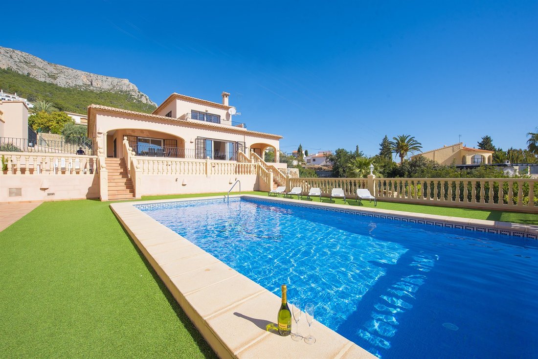 Calpe Villas In Calp, Valencian Community, Spain For Sale (12525883)