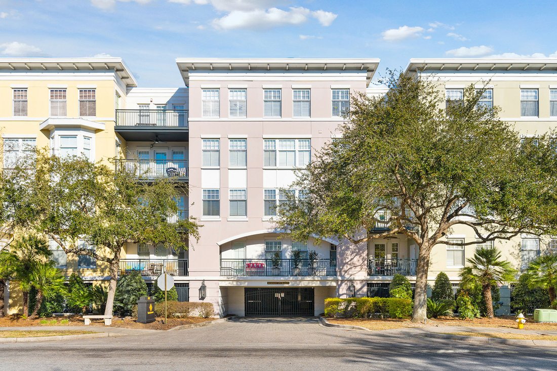 498 Albemarle Road 205, In Charleston, South Carolina, United States