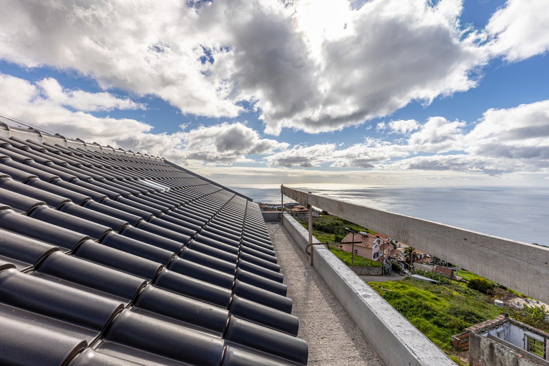 Modern Villa With Swimming Pool Located In In Ponta Do Sol, Madeira