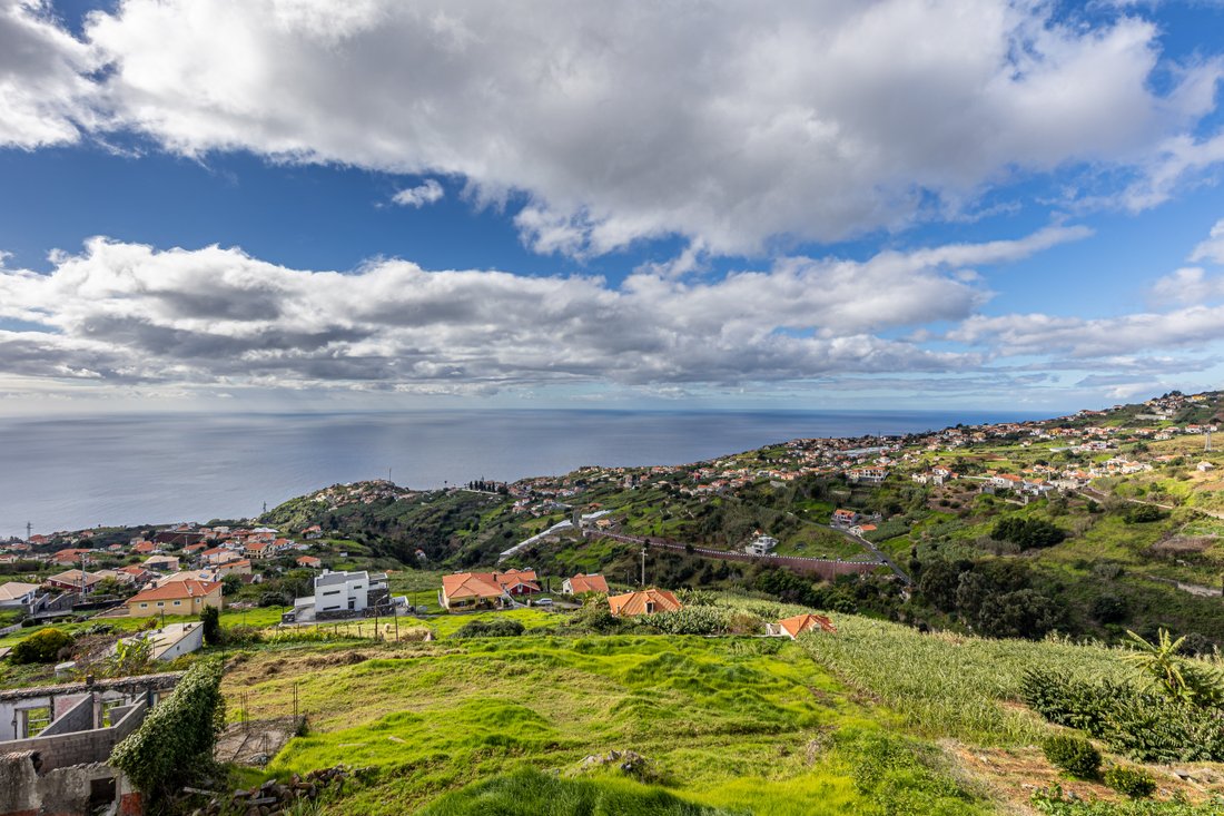 Modern Villa With Swimming Pool Located In In Ponta Do Sol, Madeira