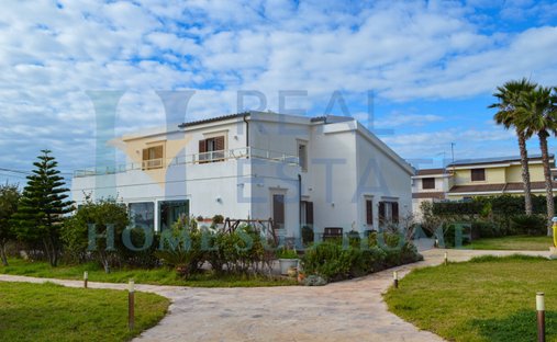 Villa a Neapolis, Siracusa, Sicilia 1