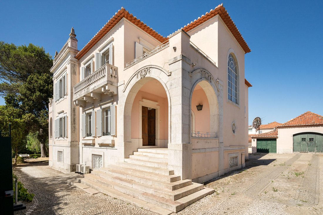 Classic Mansion, Family Home, Official Residence Of In Lisbon, Lisbon