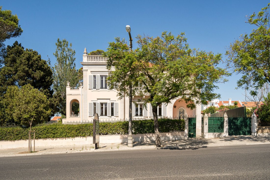 Classic Mansion, Family Home, Official Residence Of In Lisbon, Lisbon