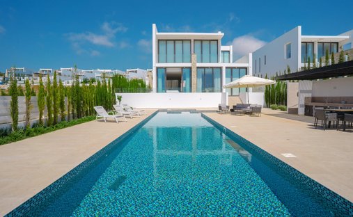 Villa in Peyia, Paphos, Cyprus 1