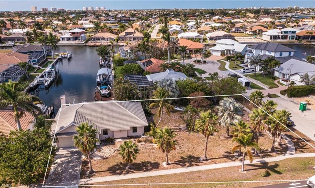 72 N Barfield Dr In Marco Island, Florida, United States For Sale (12512448)