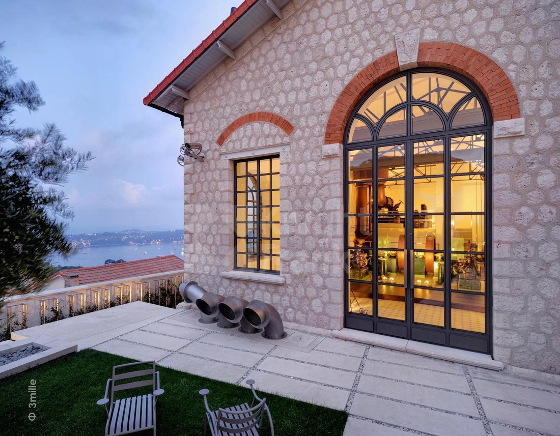 Villa in Villefranche-sur-Mer, Provence-Alpes-Côte d'Azur, France 5 - 12556259