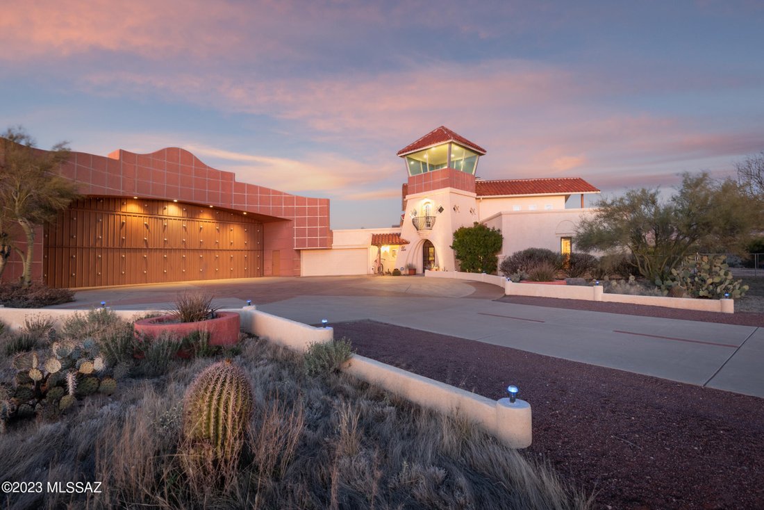 Casa única En El Airpark La Cholla En Oro Valley, Arizona, Estados