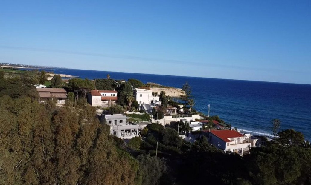 Siracusa Villa In Gallina, Sicily, Italy For Sale (12558633)