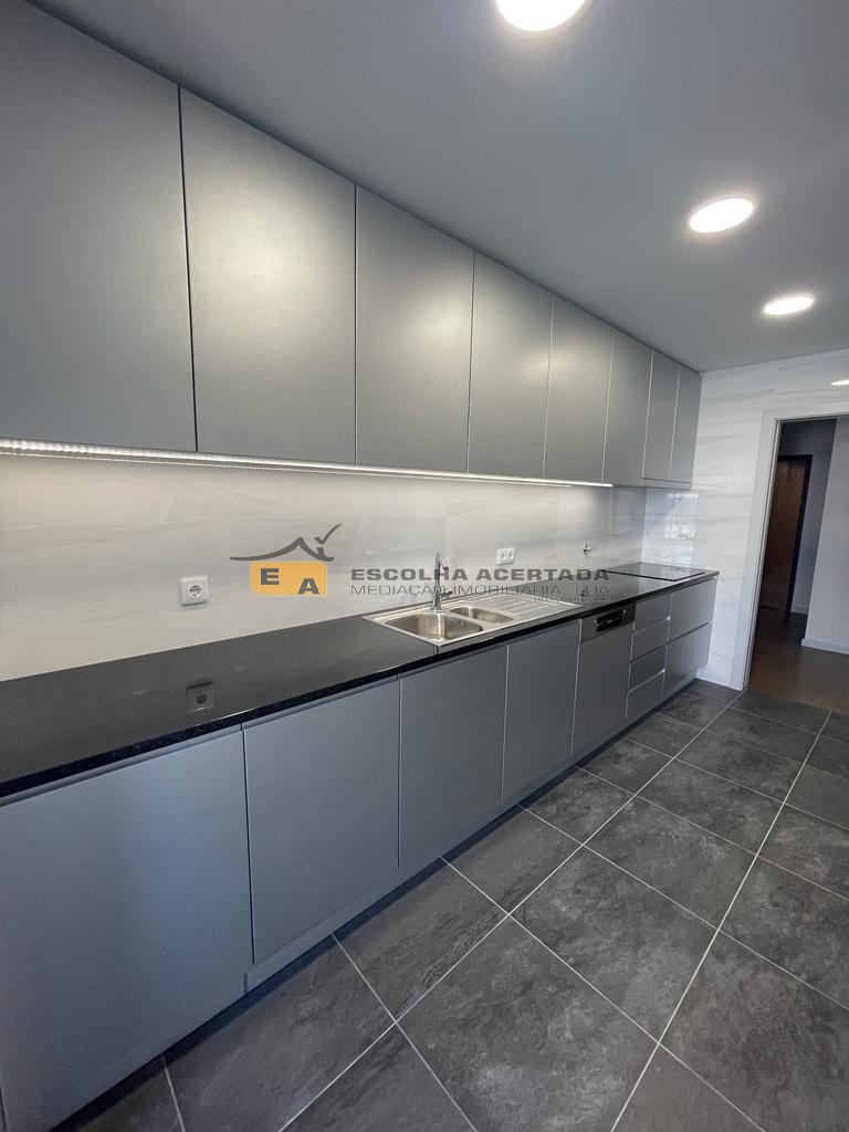 Apartment in Cedofeita, Santo Ildefonso, Se, Miragaia, Sao Nicolau e Vitoria, Porto District, Portugal 1 - 12557592