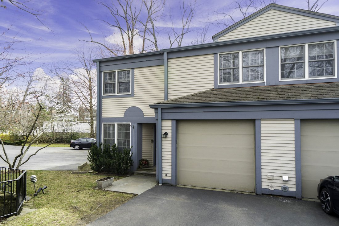 Spectacular Home In Larchmont Village In Larchmont, New York, United