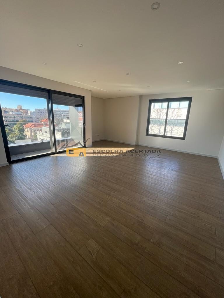 Apartment in Cedofeita, Santo Ildefonso, Se, Miragaia, Sao Nicolau e Vitoria, Porto District, Portugal 4 - 12557592
