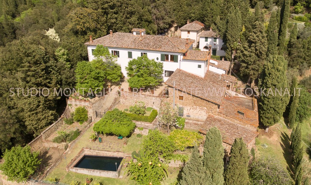 Historical Estate With Vineyard In The In Greve In Chianti, Tuscany