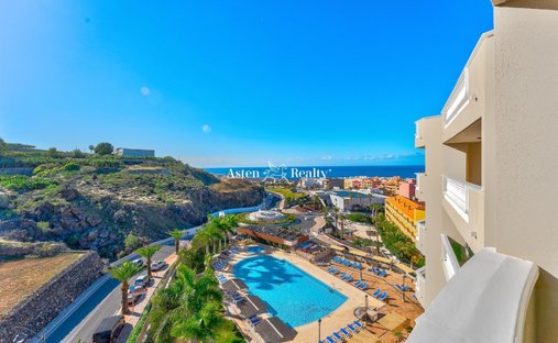 Penthouse in Acantilados de Los Gigantes, Canary Islands, Spain 1