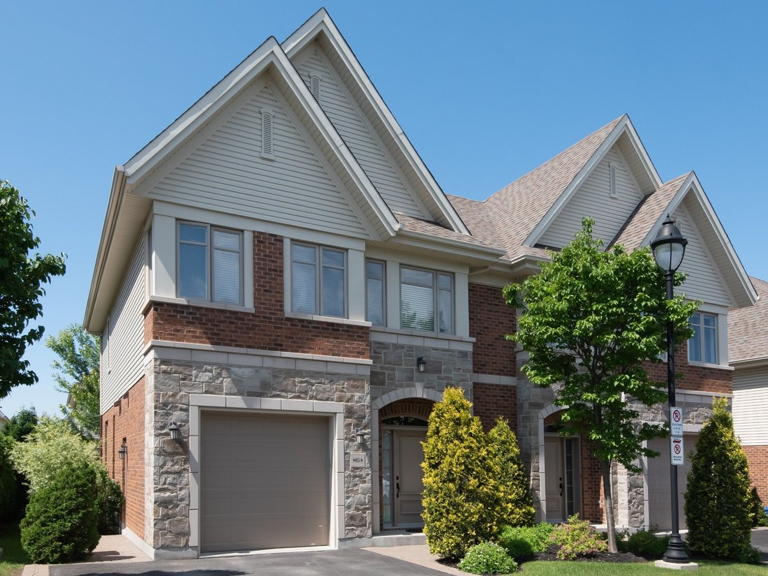 805 Rue Jean Deslauriers 8, Boucherville, Qc In Boucherville, Québec