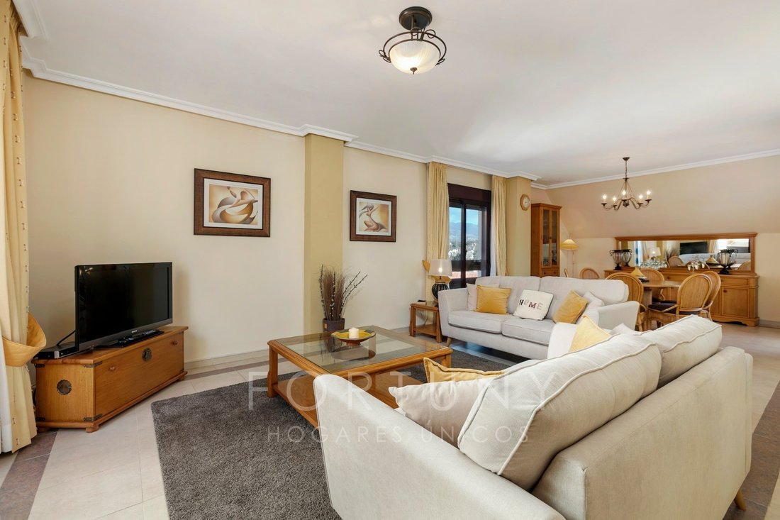 Penthouse in Nueva Andalucia, Marbella, Spain 2 - 12564163