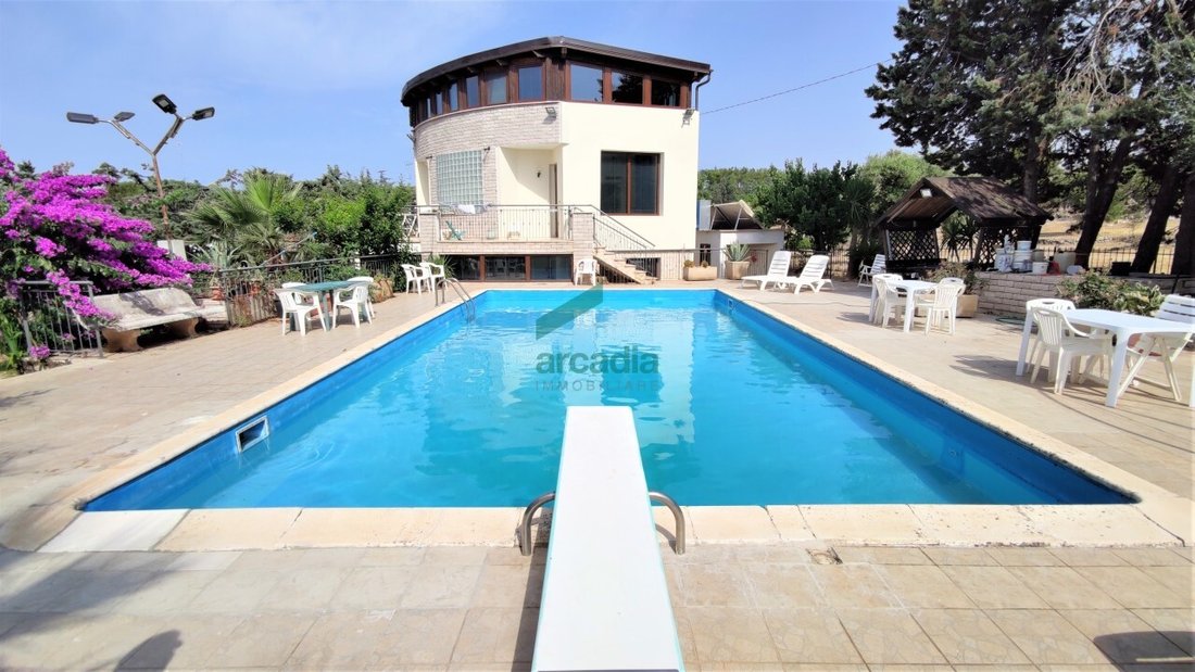Villa in Conversano, Apulia, Italy 1 - 12564119
