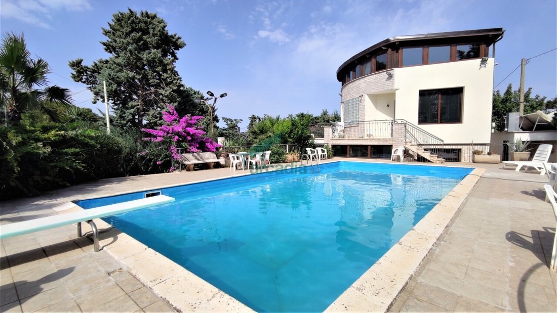 Detached Villa In Class A+++ With Pool And In Discesa Del Monte, Apulia ...