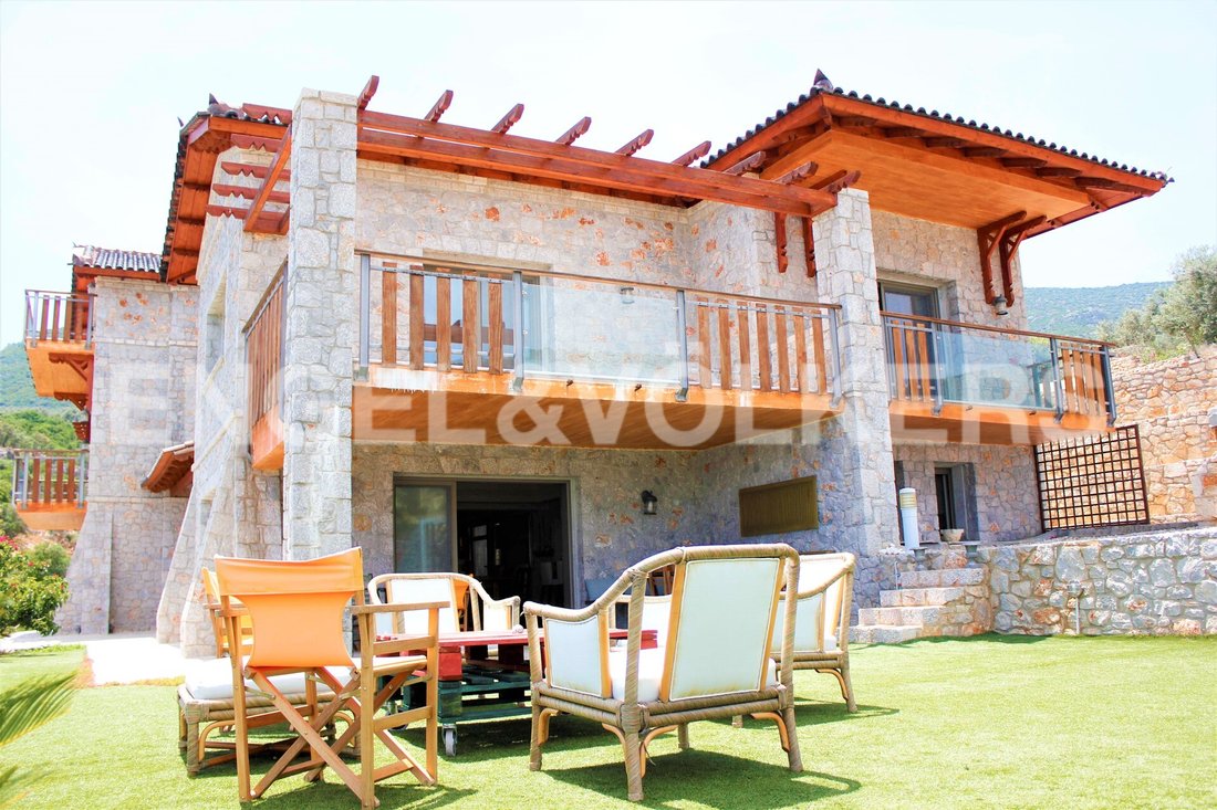 Villa in Community of Xiropigado, Peloponnese, Western Greece and the Ionian, Greece 2 - 12568610