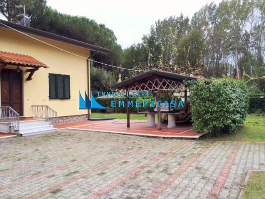 Villa in Poveromo, Massa, Italy 4 - 12568470