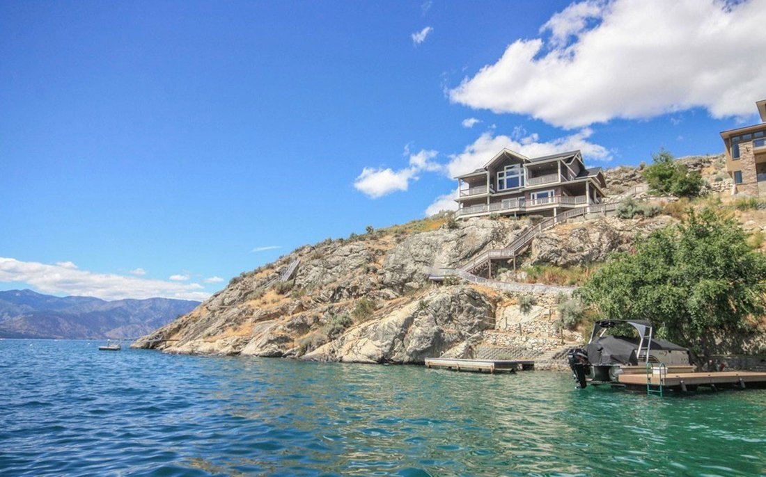 Chelan Lakefront Luxury In Chelan, Washington, United States For Sale