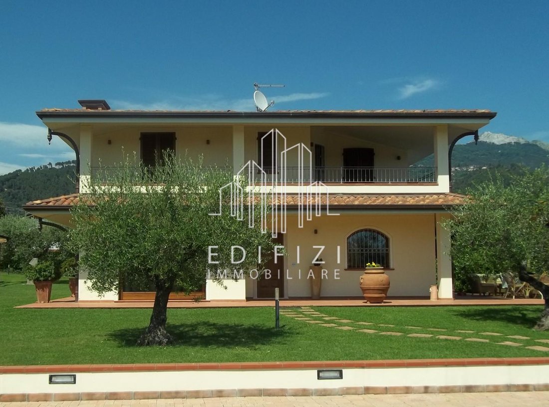 Villa in Quercioli - Rinchiostra, Massa, Tuscany 2 - 12567969