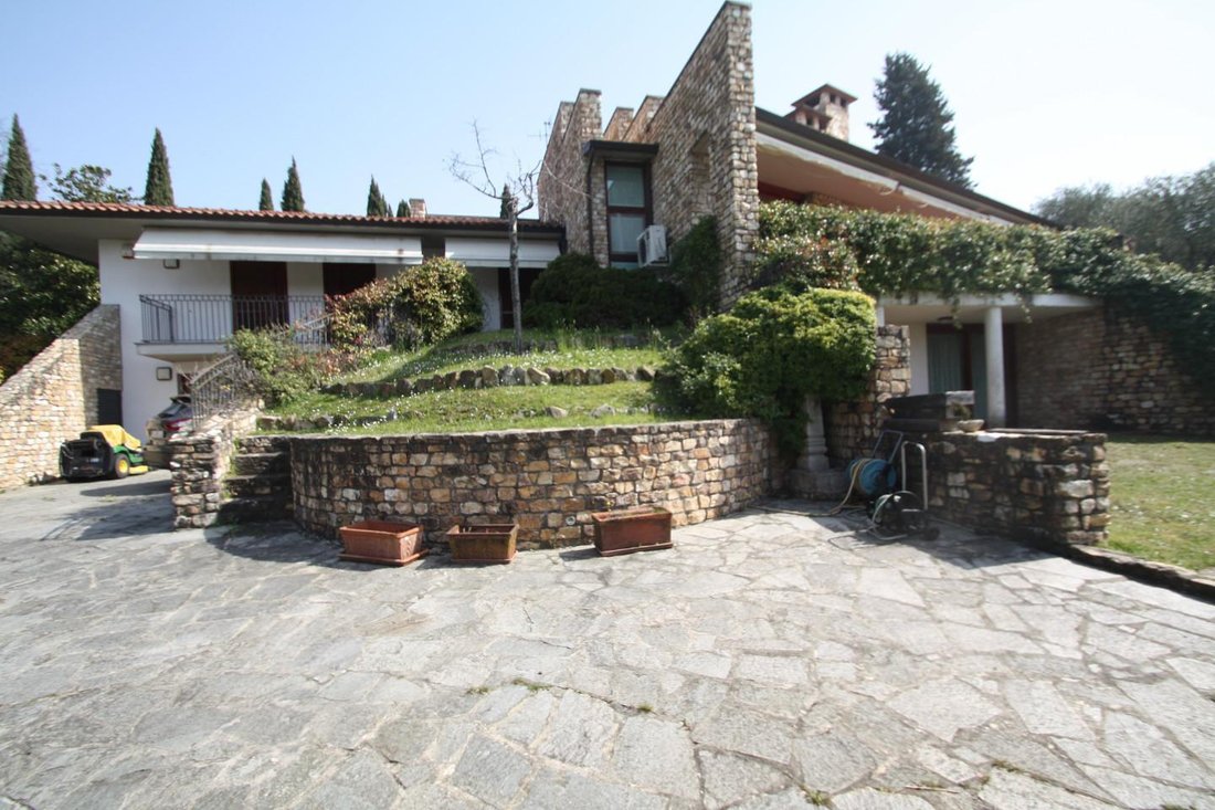 Villa in Area Monte San Quirico - Sant'Alessio, Lucca, Tuscany 2 - 12568102