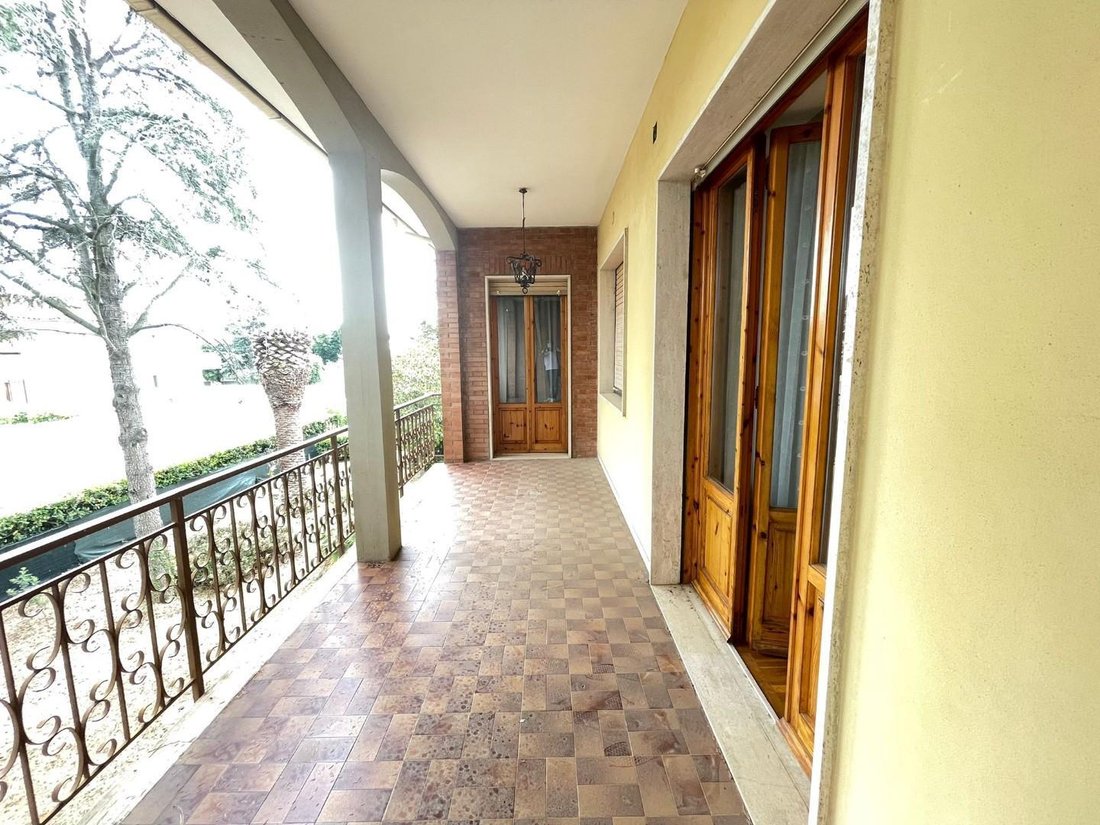 Villa In Vendita A Cecina(li) In Buono Composto Da In Cecina, Tuscany ...